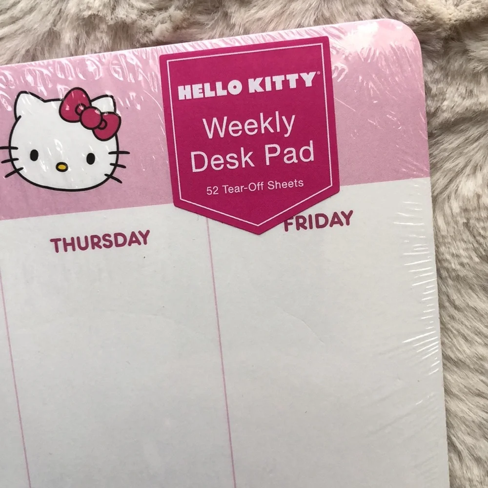 Hello Kitty Weekly Desk Pad - Picture 2 of 5